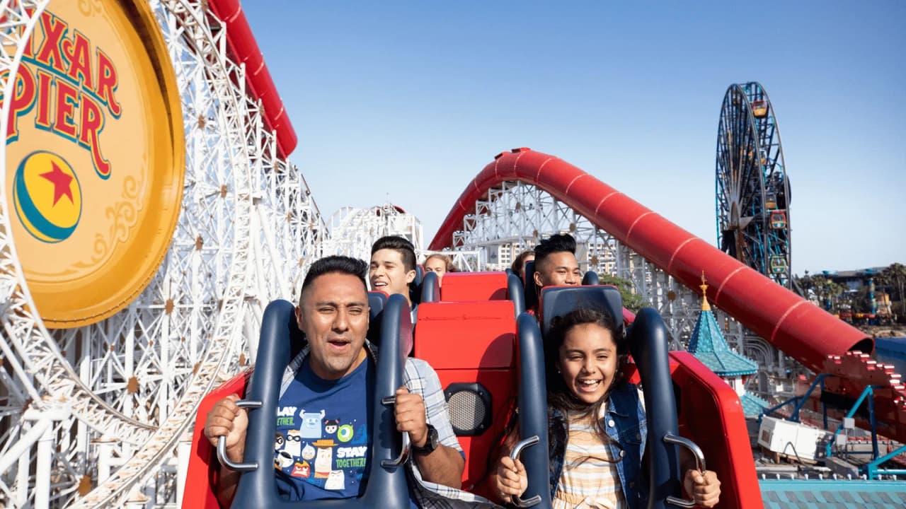 Disneyland Park and Disney California Adventure Park Ticket - Photo 5