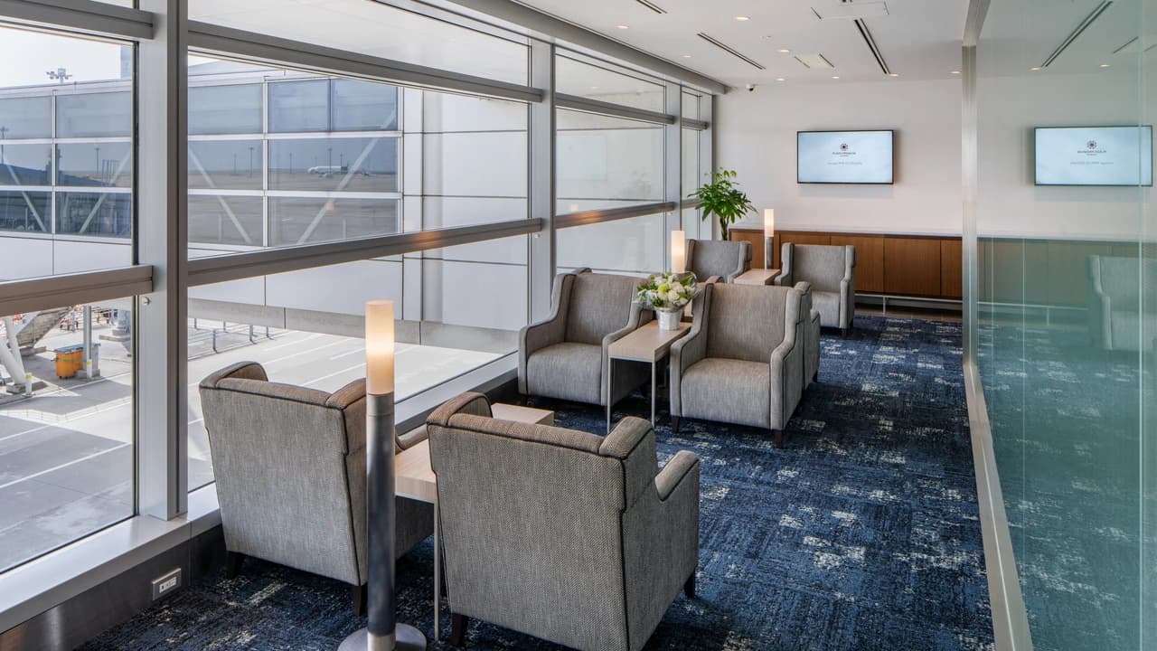 Plaza Premium Lounge - Nagoya Chubu Centrair International Airport Terminal 1 - Photo 5