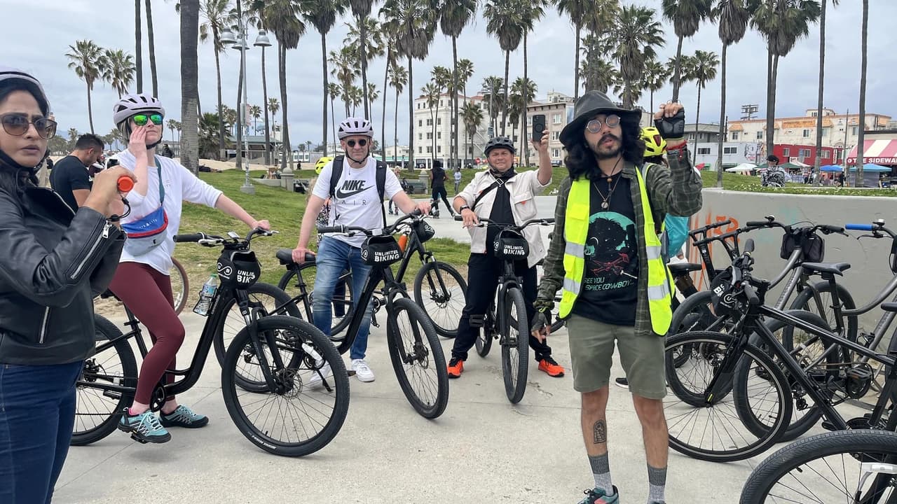 Los Angeles Guided Bike Tour of Santa Monica and Venice Beach - Photo 4