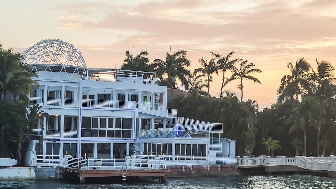 Miami Sunset Cruise of Biscayne Bay and Millionaires' Homes - image 8