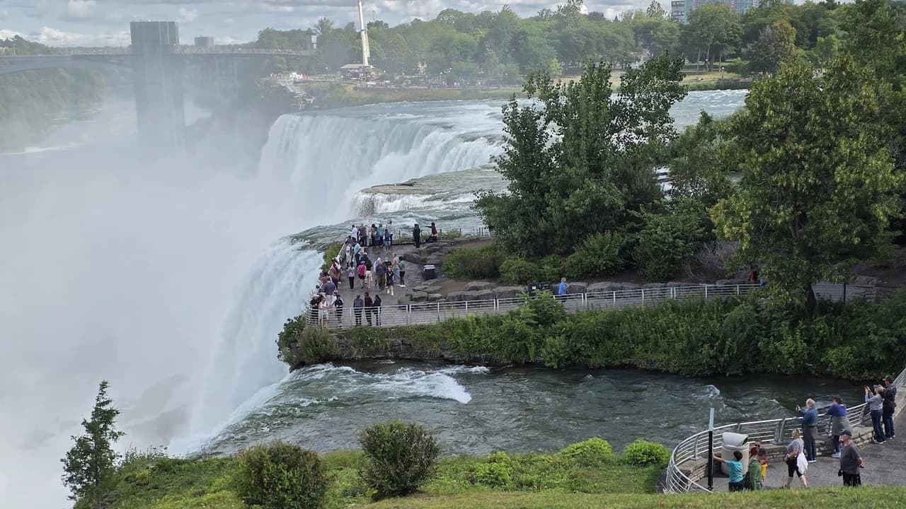 Niagara Falls USA Sightseeing Tour + All-Inclusive Meal - Photo 2