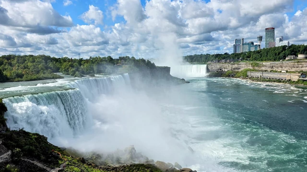 Niagara Falls USA Sightseeing Tour + All-Inclusive Meal - Photo 4