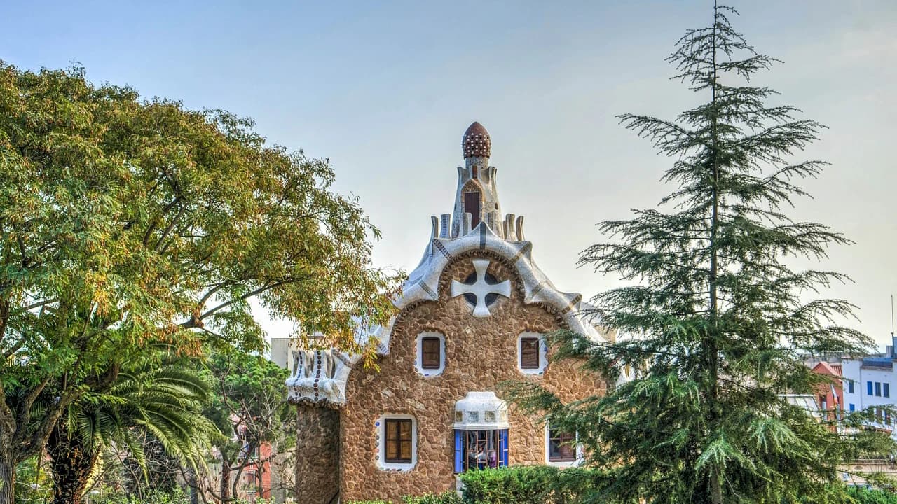 Park Guell Skip-the-Line Guided Tour - image 7