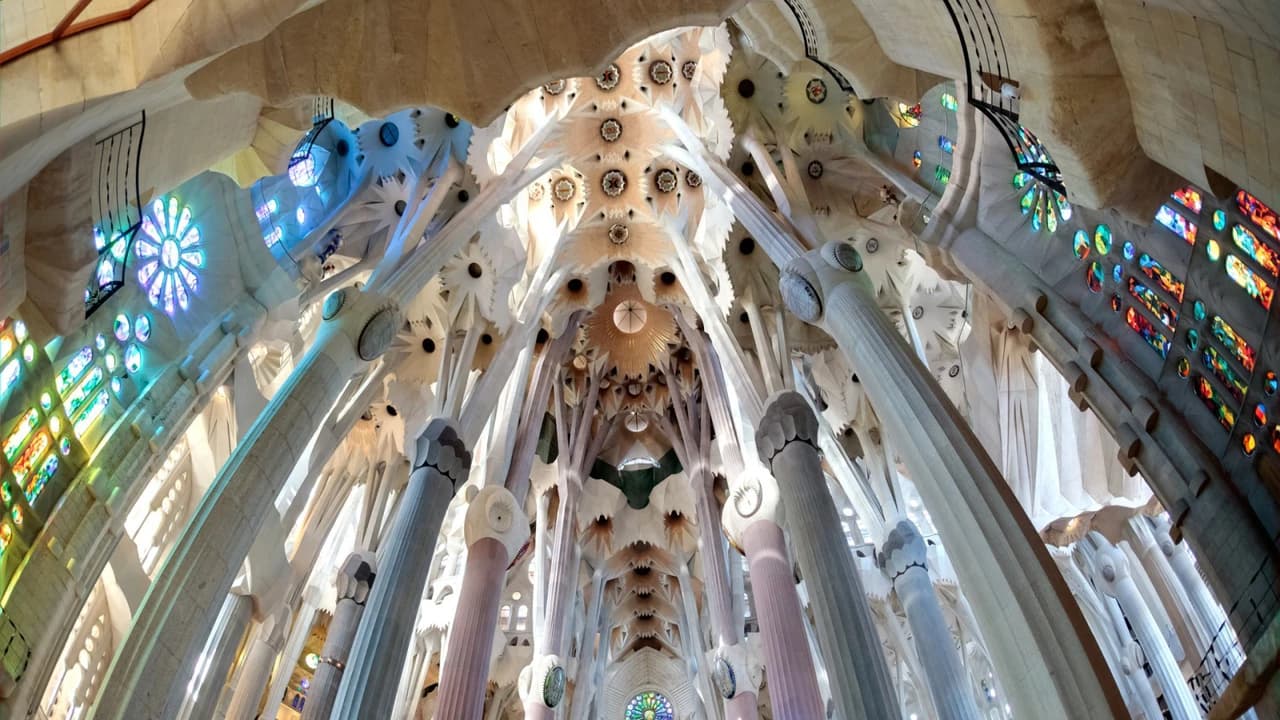 Sagrada Familia Skip-the-Line Guided Tour - Photo 2
