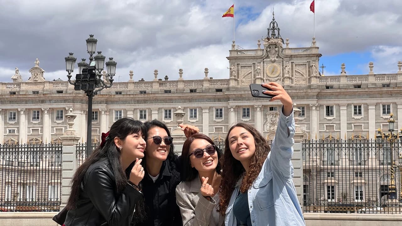 Madrid Highlights Tour with Prado Museum and Royal Palace Skip-the-Line Admission - Photo 1