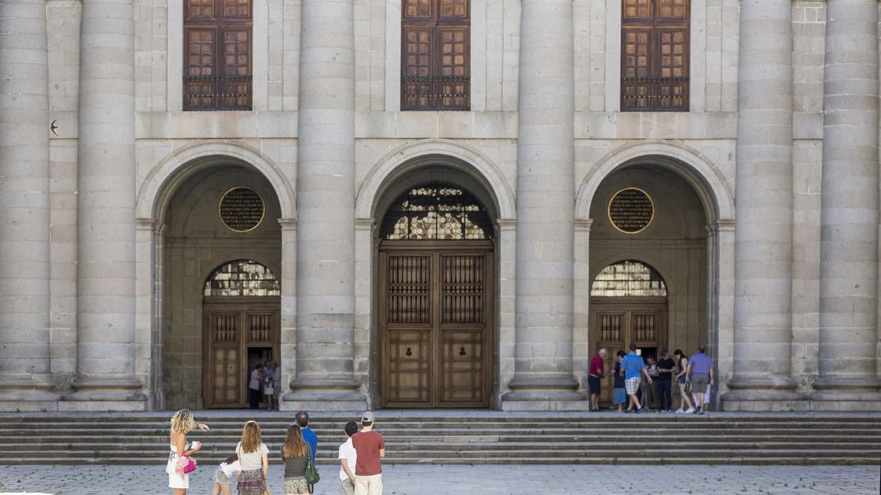 Royal Monastery of El Escorial and Valley of the Fallen Tour - Photo 5
