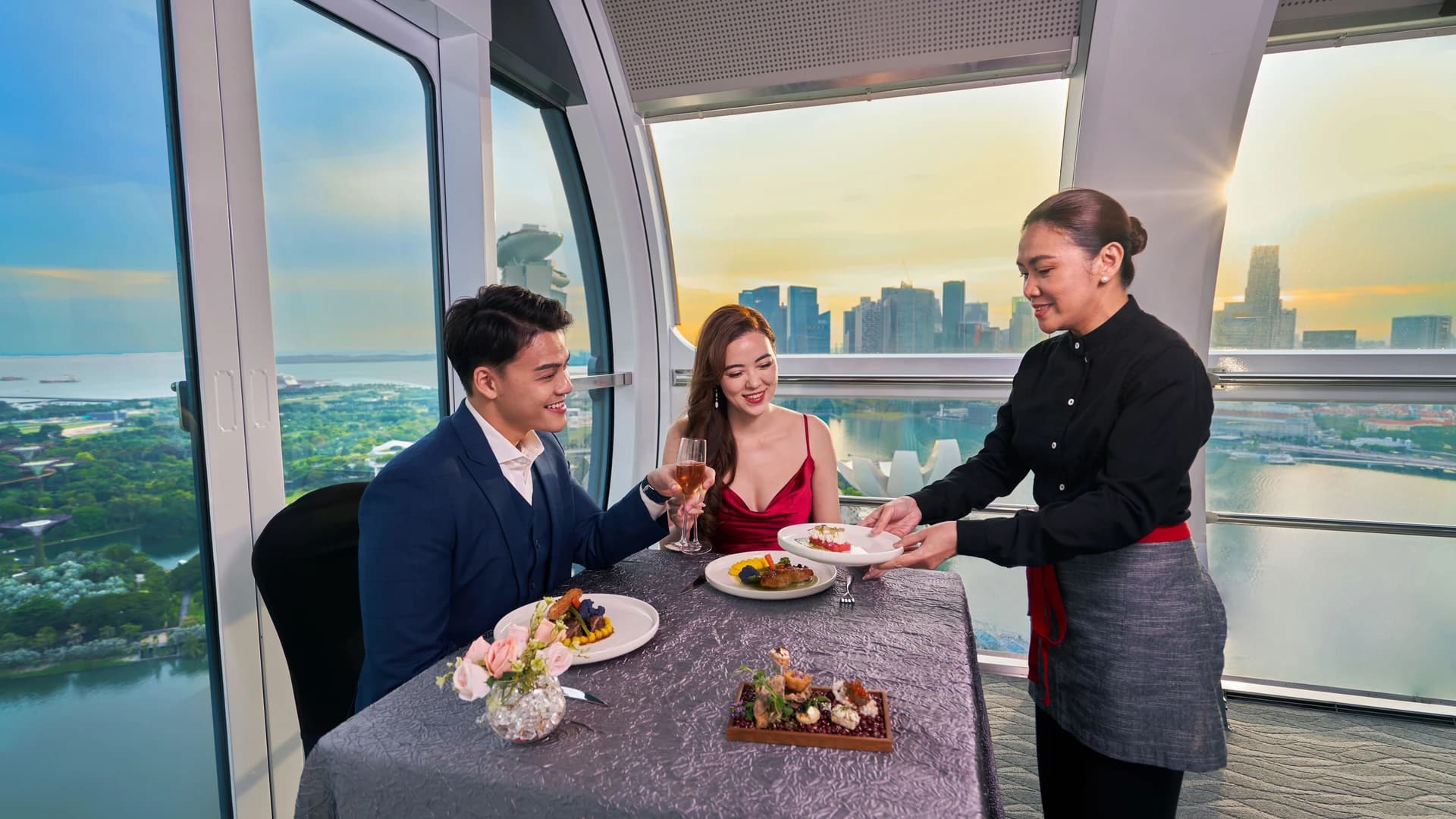 165 Sky Dining by Singapore Flyer - image 6
