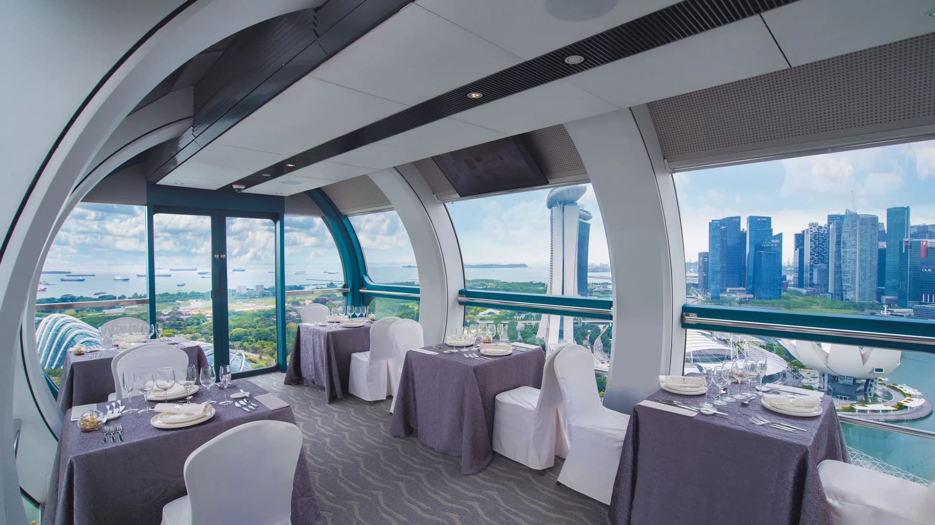 165 Sky Dining by Singapore Flyer - image 7