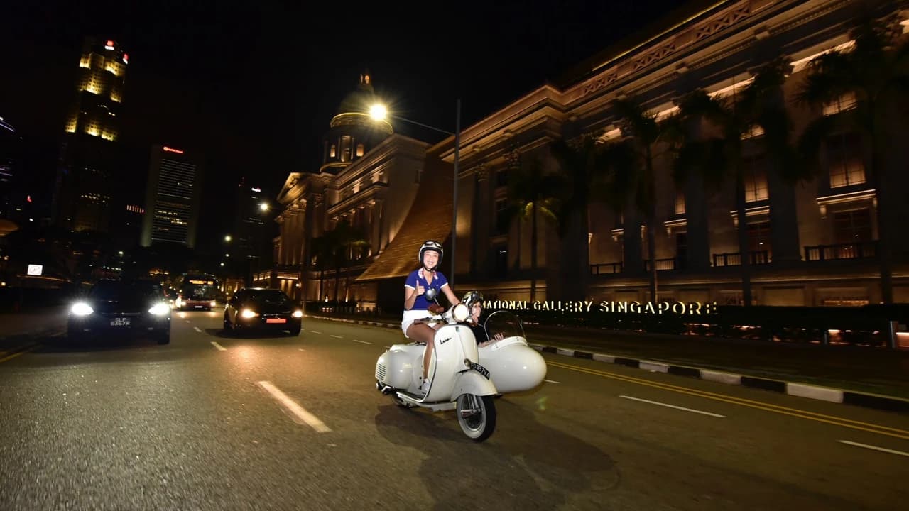 Singapore Sidecars Night Tour - Photo 2