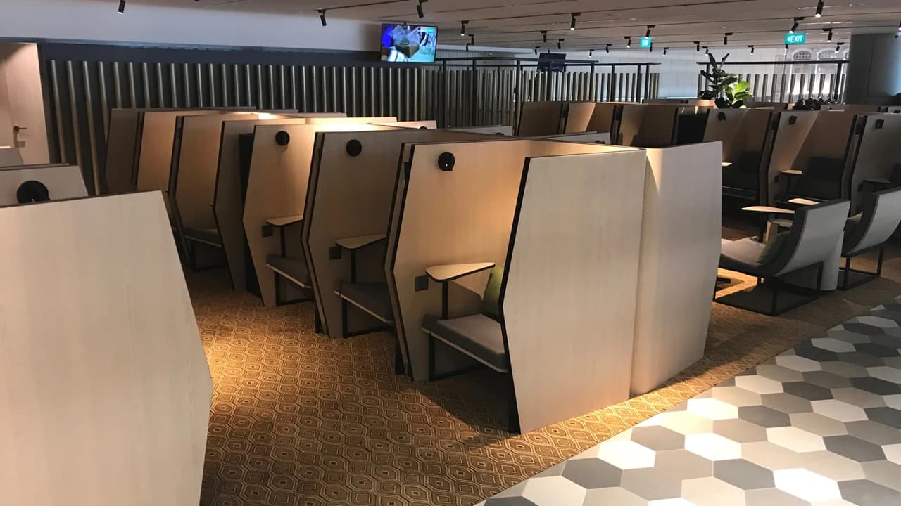 Blossom SATS & Plaza Premium Lounge - Singapore Changi Airport Terminal 4 - Photo 4
