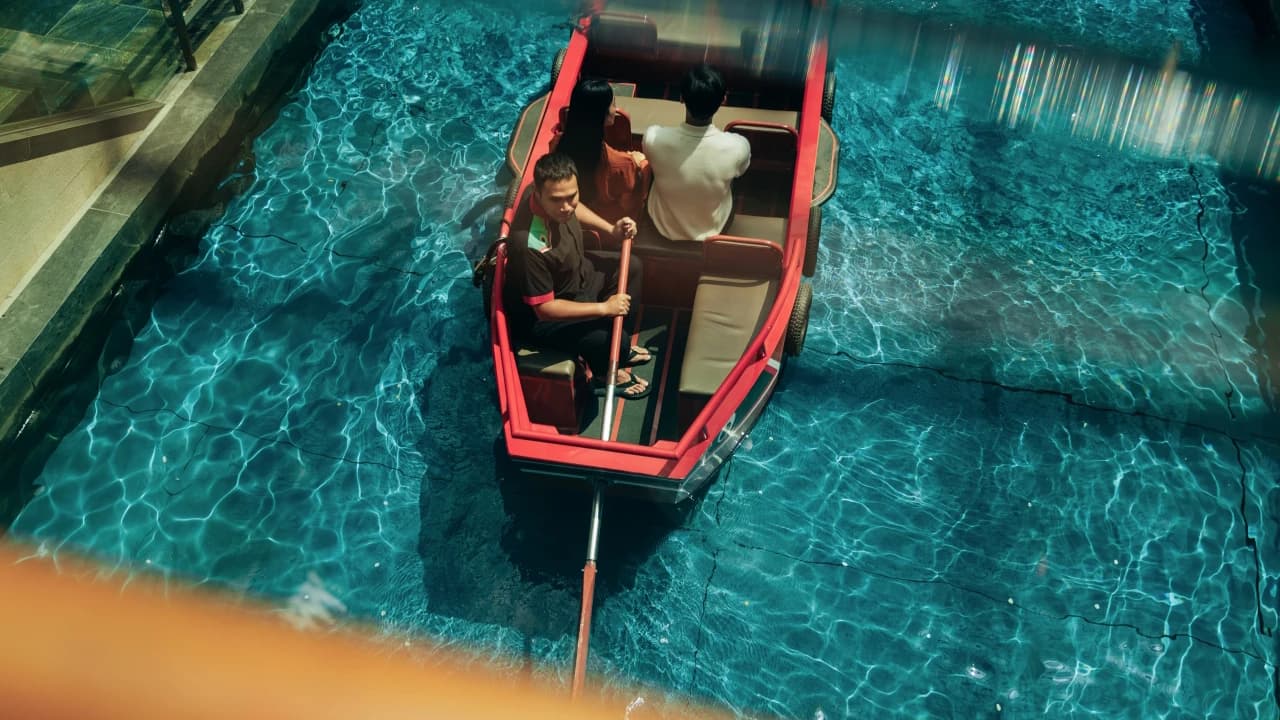 Sampan Ride Ticket at Marina Bay Sands - image 8