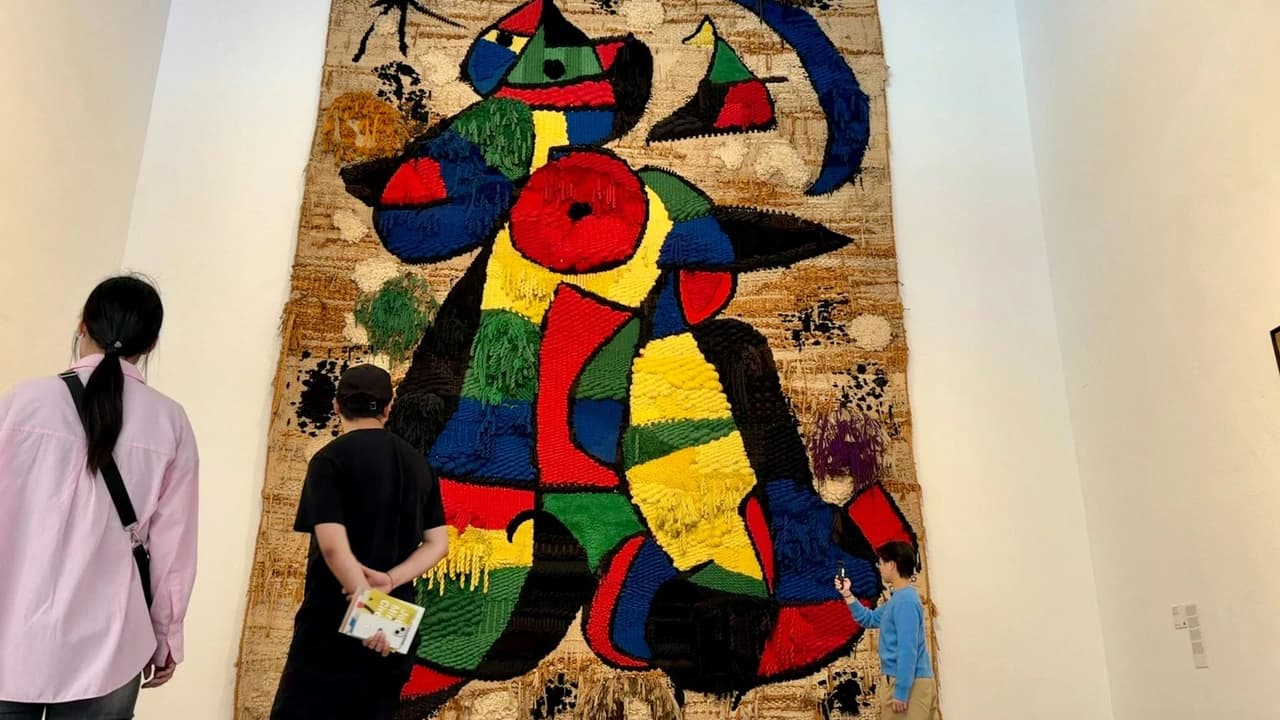 Fundació Joan Miró Ticket + Guided Tour in Mandarin, Japanese or Korean - Photo 2