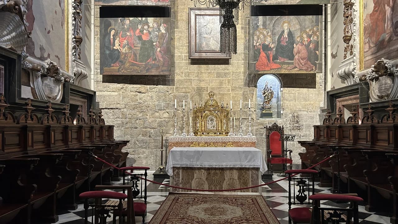 Valencia Cathedral & Holy Grail Tour with English-Speaking Guide & Fast Track Entry - image 6