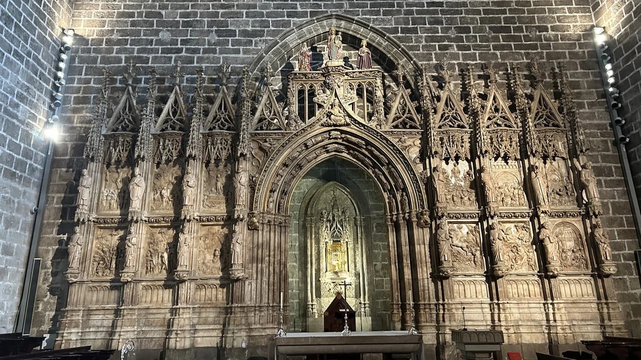 Valencia Cathedral & Holy Grail Tour with English-Speaking Guide & Fast Track Entry - image 7