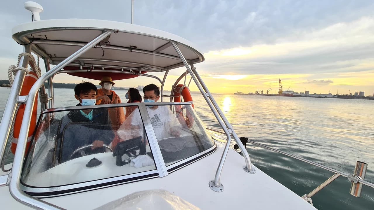 Kelong and Pulau Ubin Boat Tour - Photo 1
