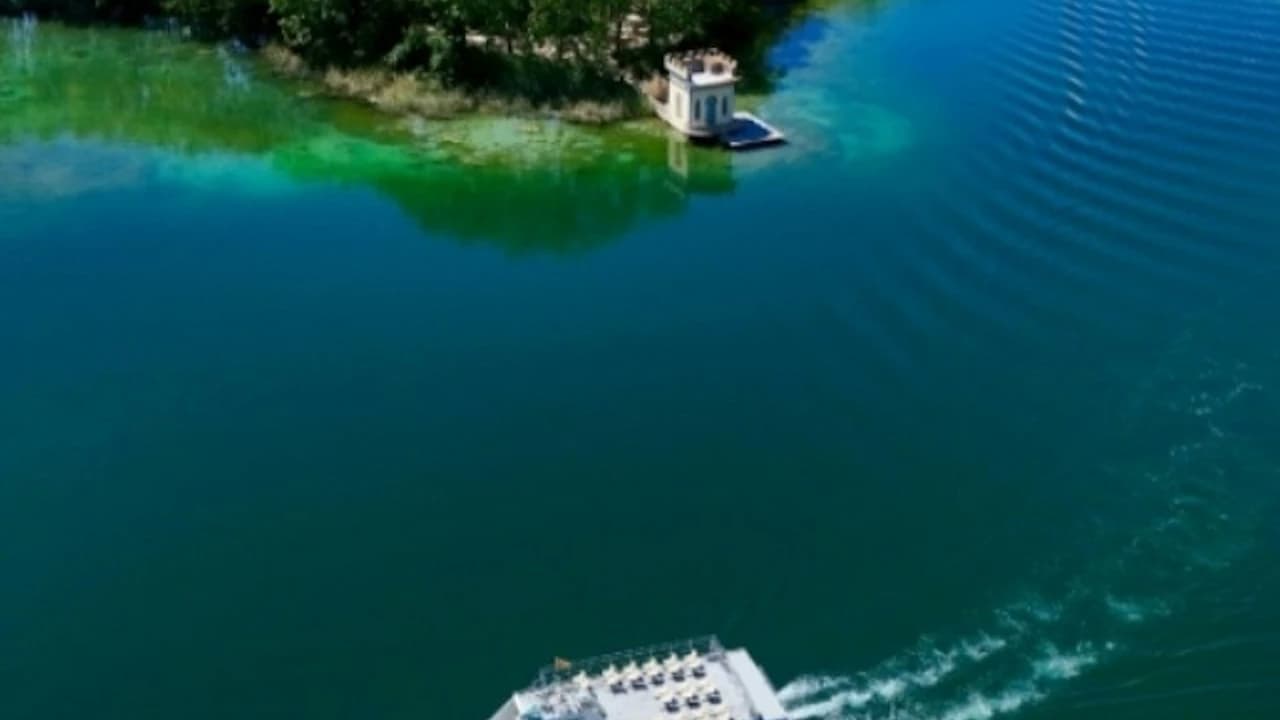 Girona: Lake of Banyoles Boat Tour - Photo 5