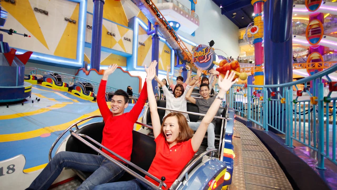 COMBO: Aquaria KLCC + Berjaya Times Square Theme Park Tickets - Photo 4