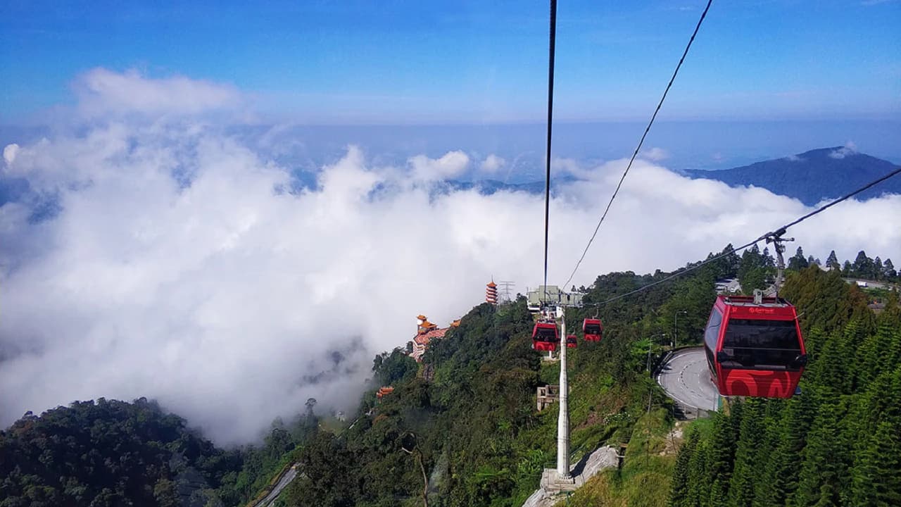 Genting Highlands and Batu Caves Full-Day Tour from Kuala Lumpur - Photo 3