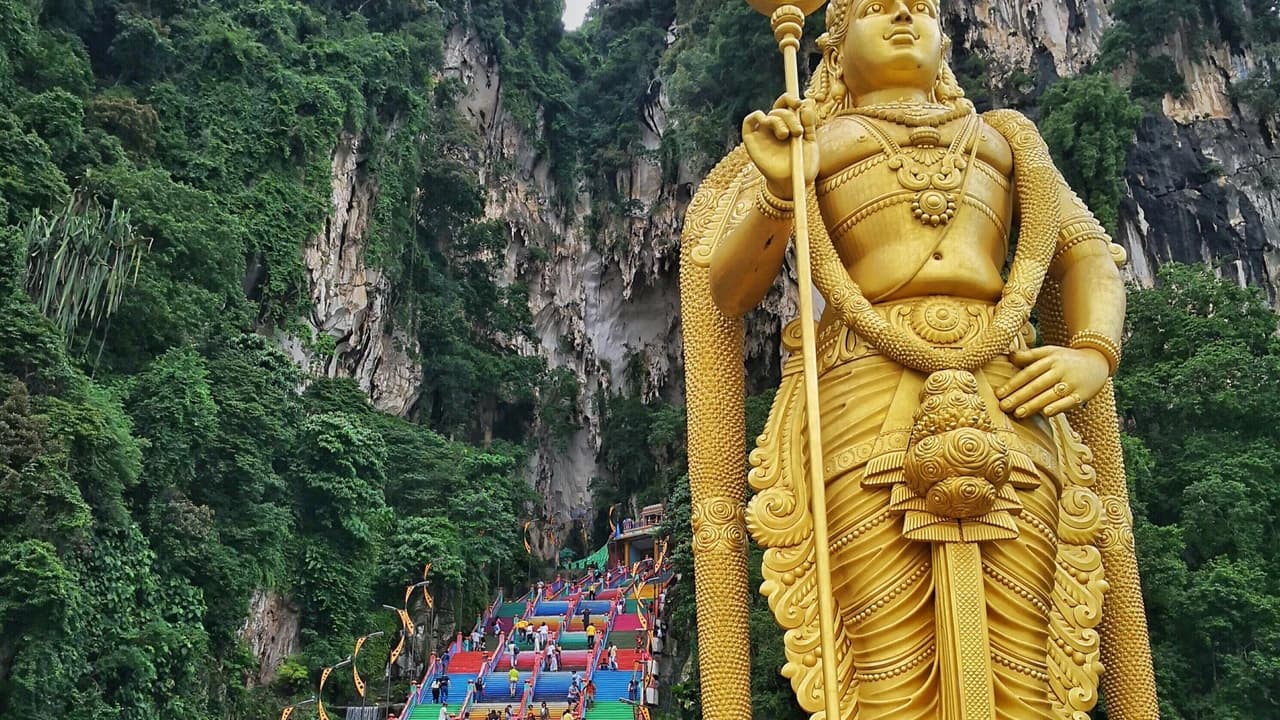 Genting Highlands and Batu Caves Full-Day Tour from Kuala Lumpur - image 7