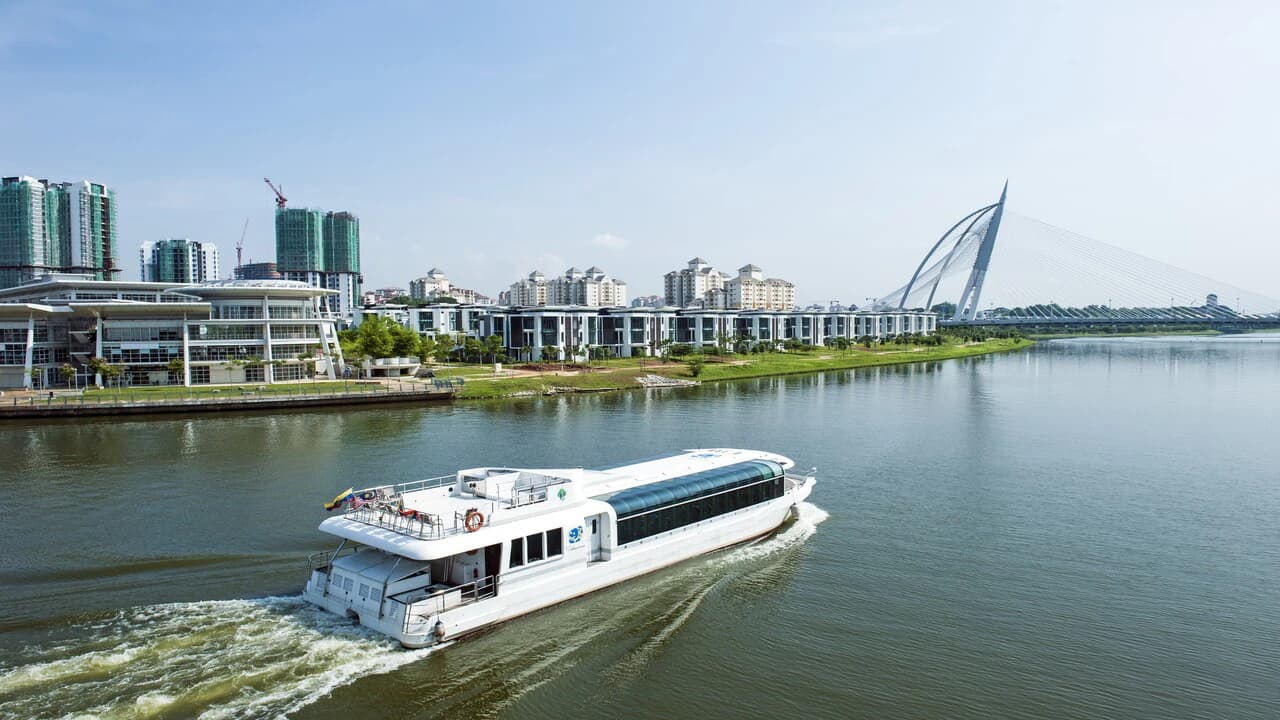 Putrajaya River Cruise and City Tour from Kuala Lumpur - Photo 3