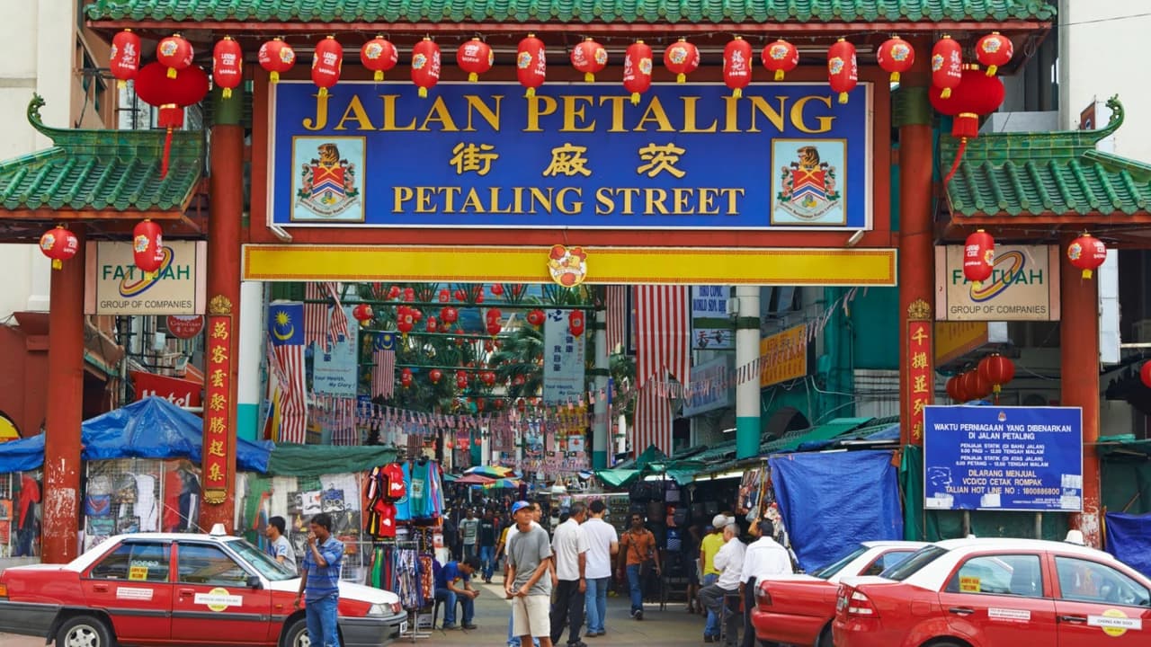 Batu Caves & Petronas Towers Full-Day Guided Tour - Photo 3