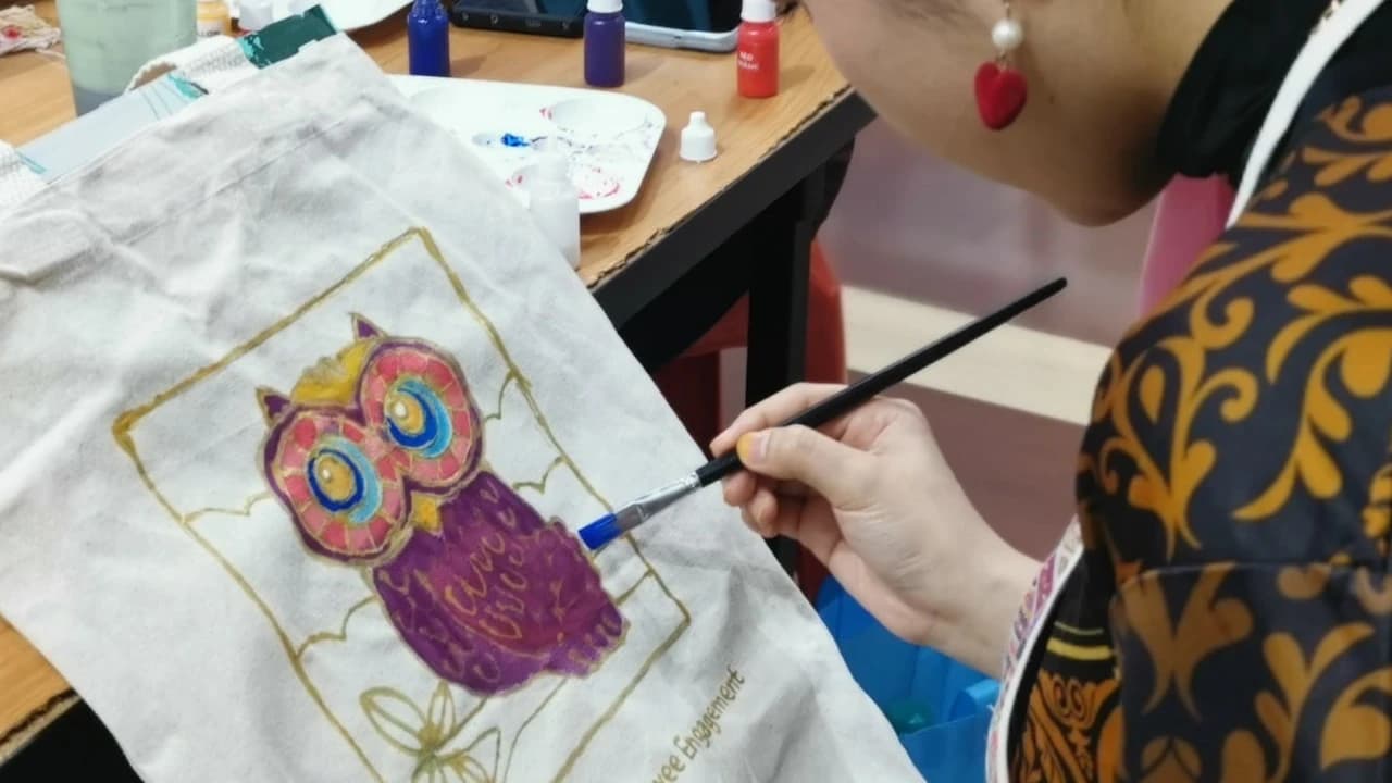 Batik Coloring Workshop in Kuala Lumpur - Photo 4