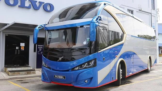 LUXURY VIP bus: Kuala Lumpur (KL) guided day tour from Singapore - Photo 2