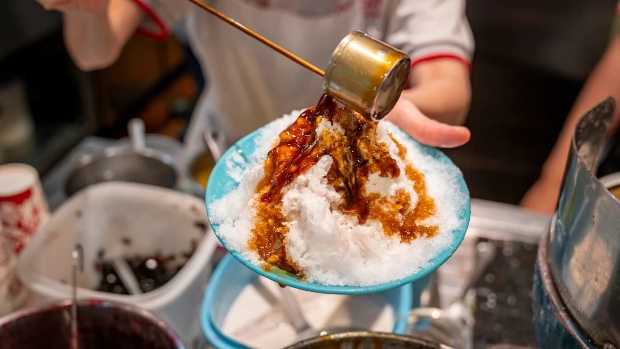 Kuala Lumpur: Nightlife Street Food Tour with 6 Tastings - image 6