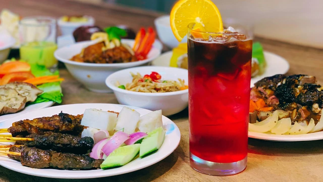 Hotel Dining at The Great Room by Holiday Inn Express Kuala Lumpur City Centre - Photo 2