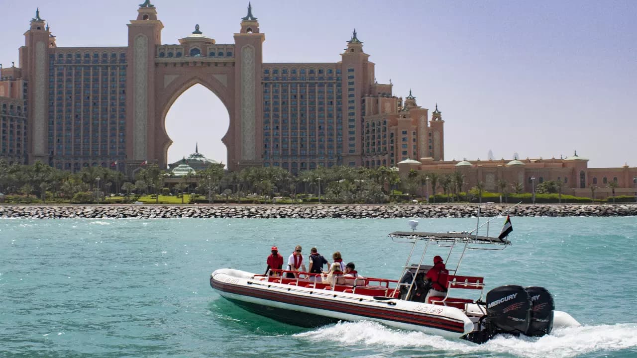 Speed Boat Tour Dubai - Photo 2