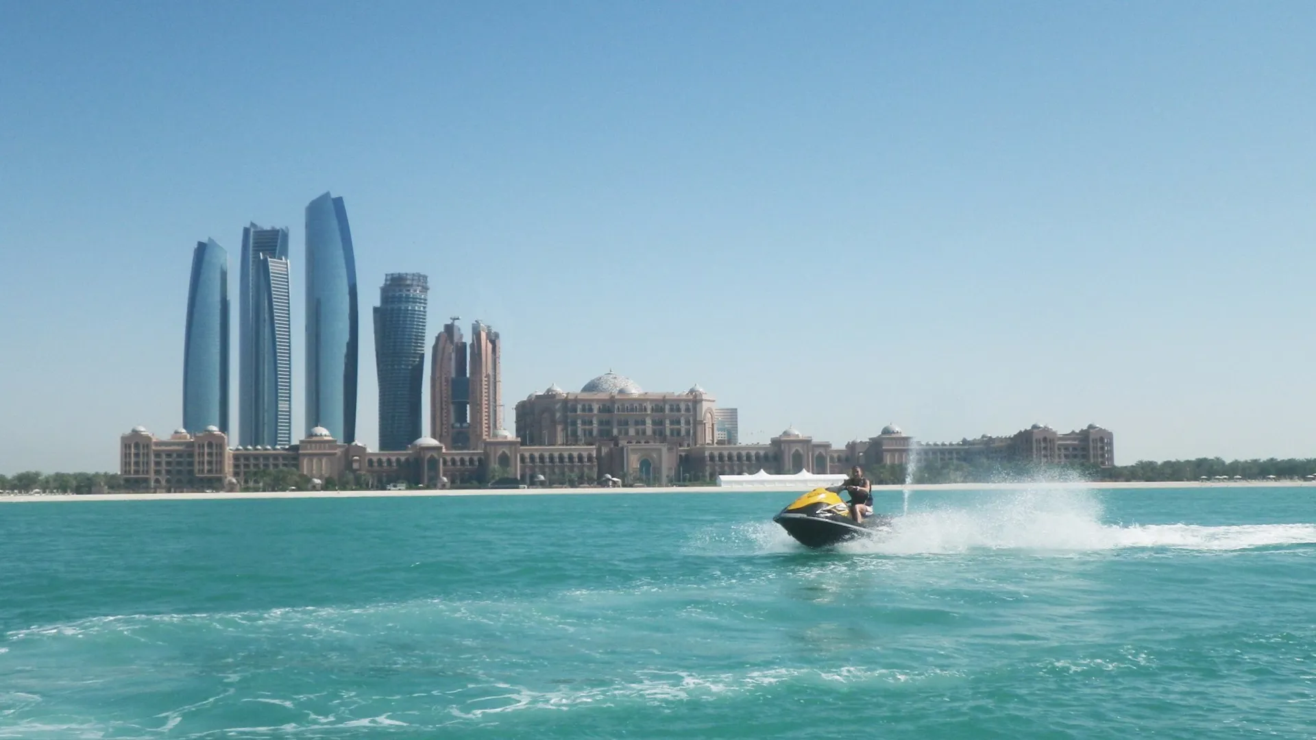 Jet Ski in Abu Dhabi - Photo 13