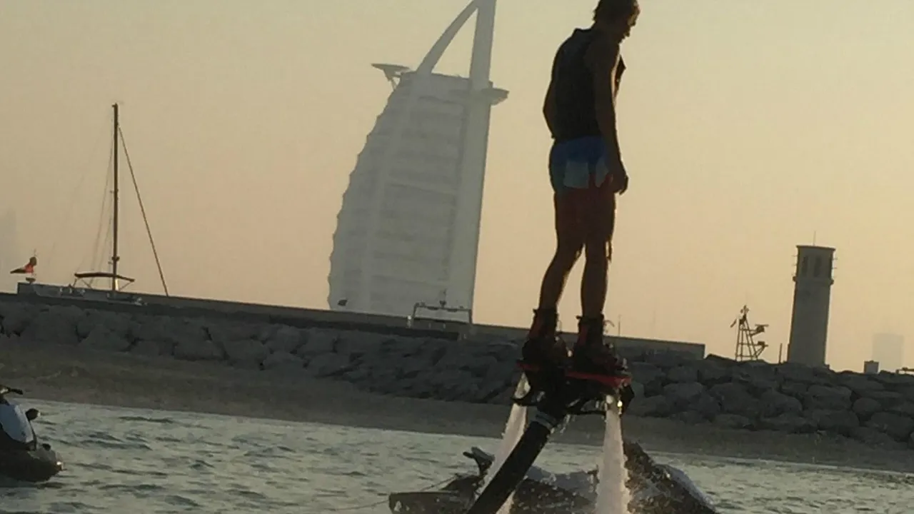 Fly Board Burj Al Arab - Photo 3