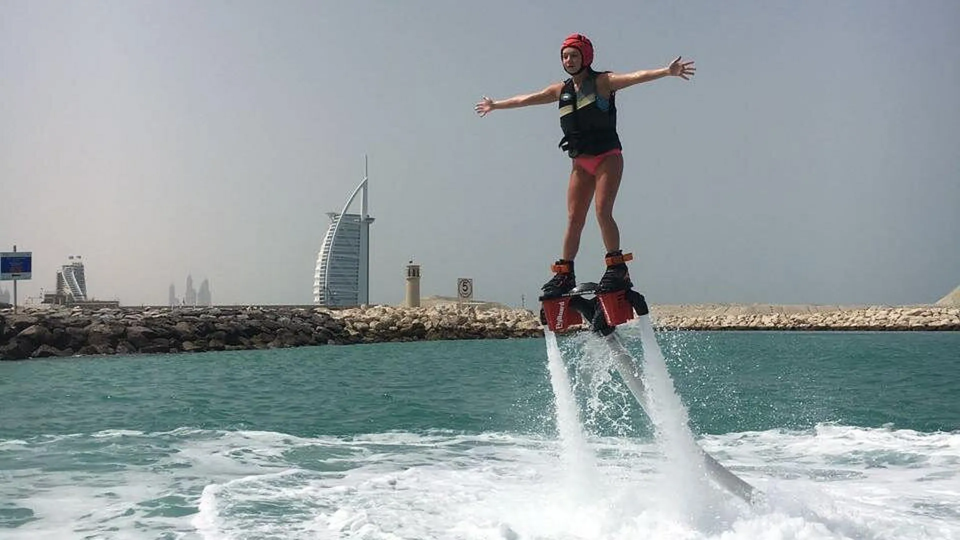 Fly Board Burj Al Arab - Photo 11