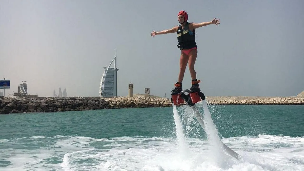 Fly Board Burj Al Arab - Photo 4