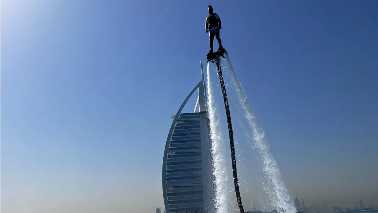 Fly Board Burj Al Arab - Photo 5
