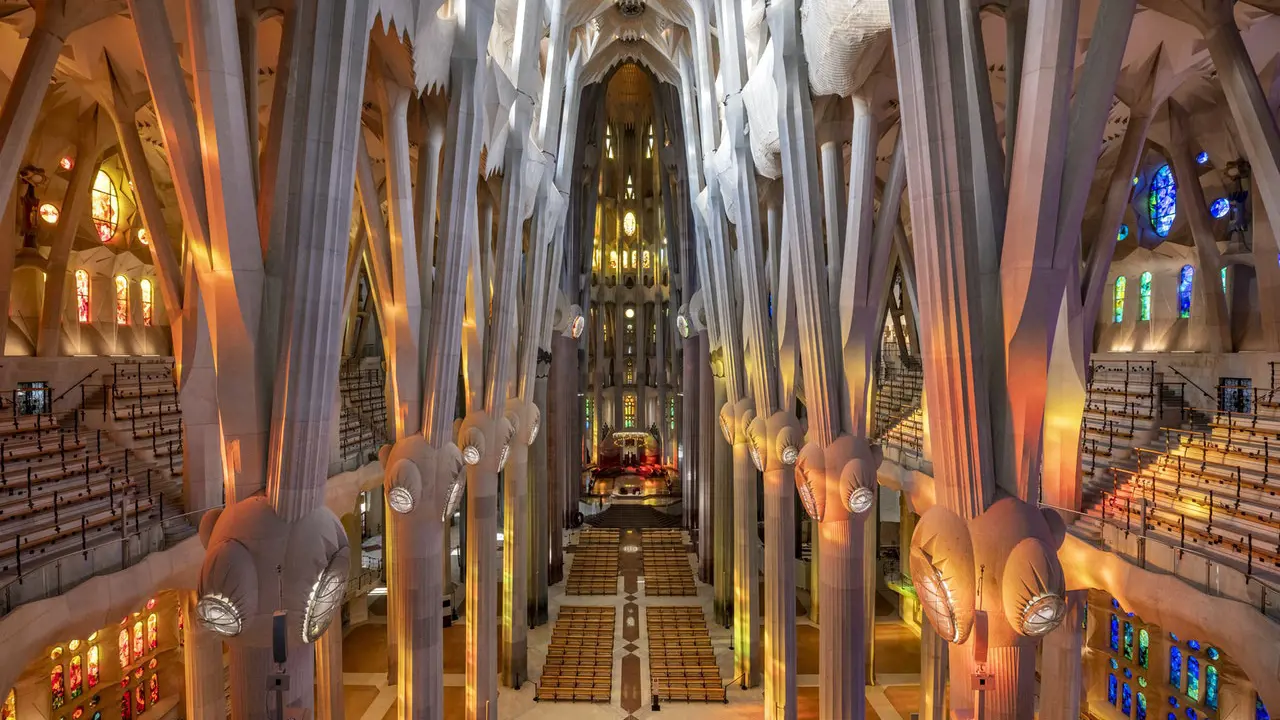 Sagrada Familia Ticket with Optional Tower Access - Photo 2