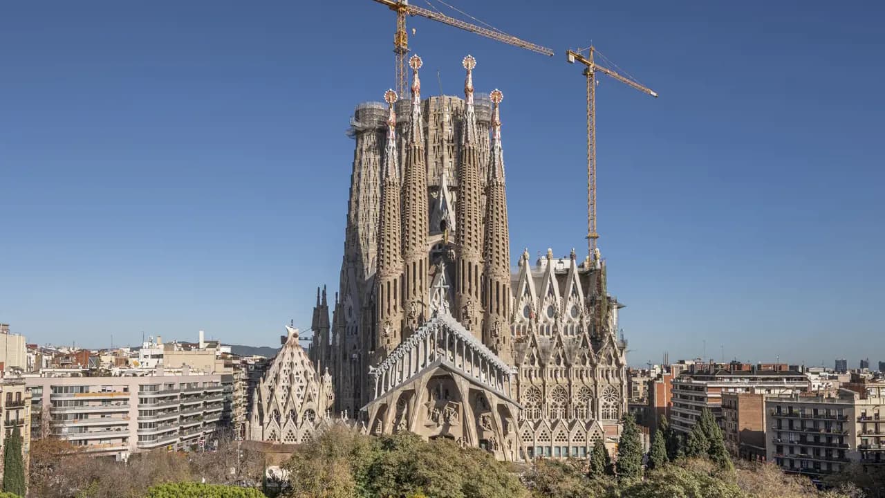 Sagrada Familia Ticket with Optional Tower Access - Photo 4