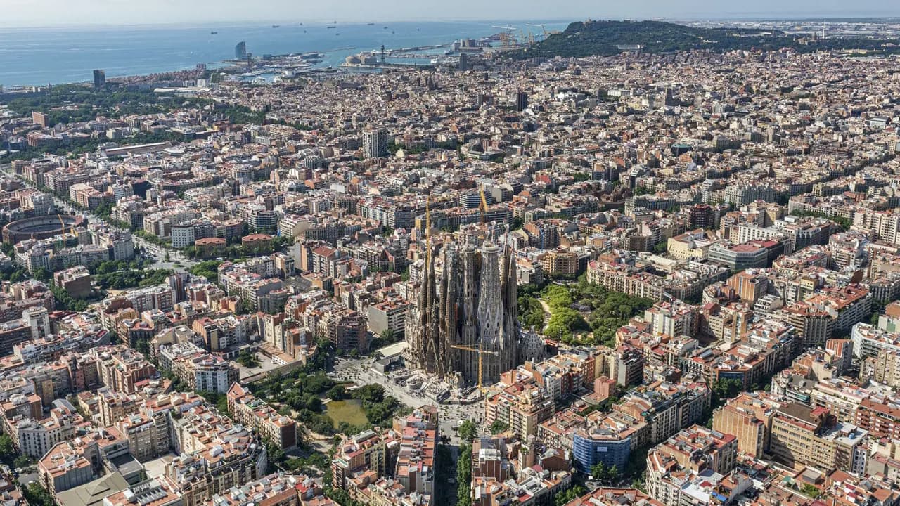 Sagrada Familia Ticket with Optional Tower Access - Photo 7