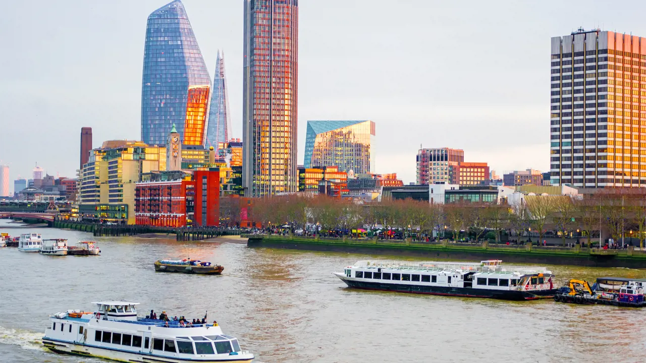 Thames River Sightseeing Cruise - Photo 3