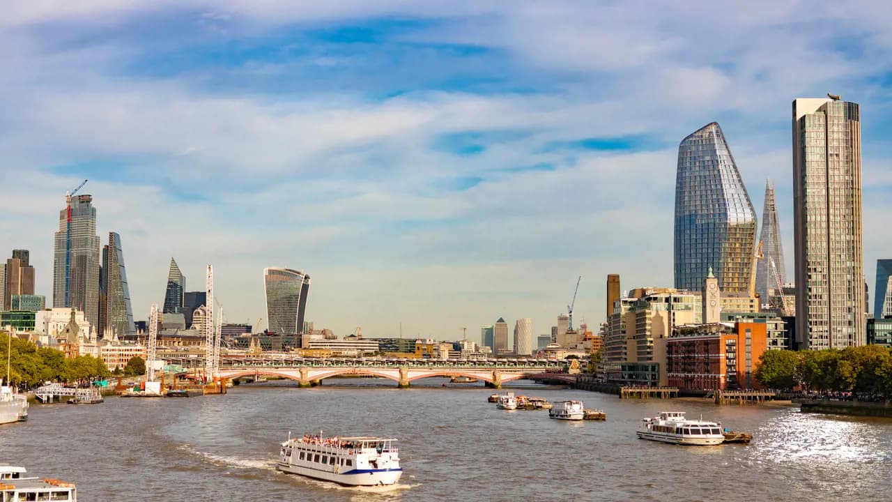 Thames River Sightseeing Cruise - Photo 4