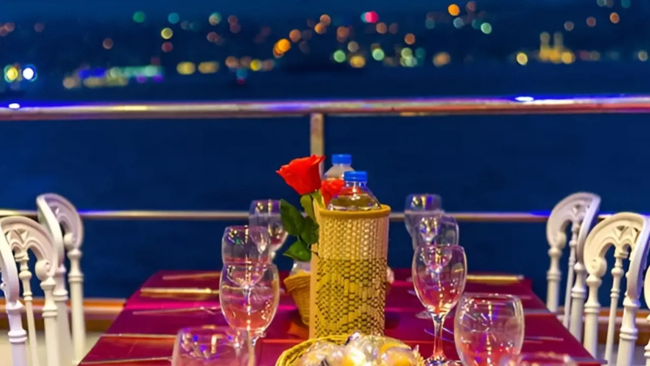 Bosphorus Dinner Cruise with Turkish Night Show - Photo 18