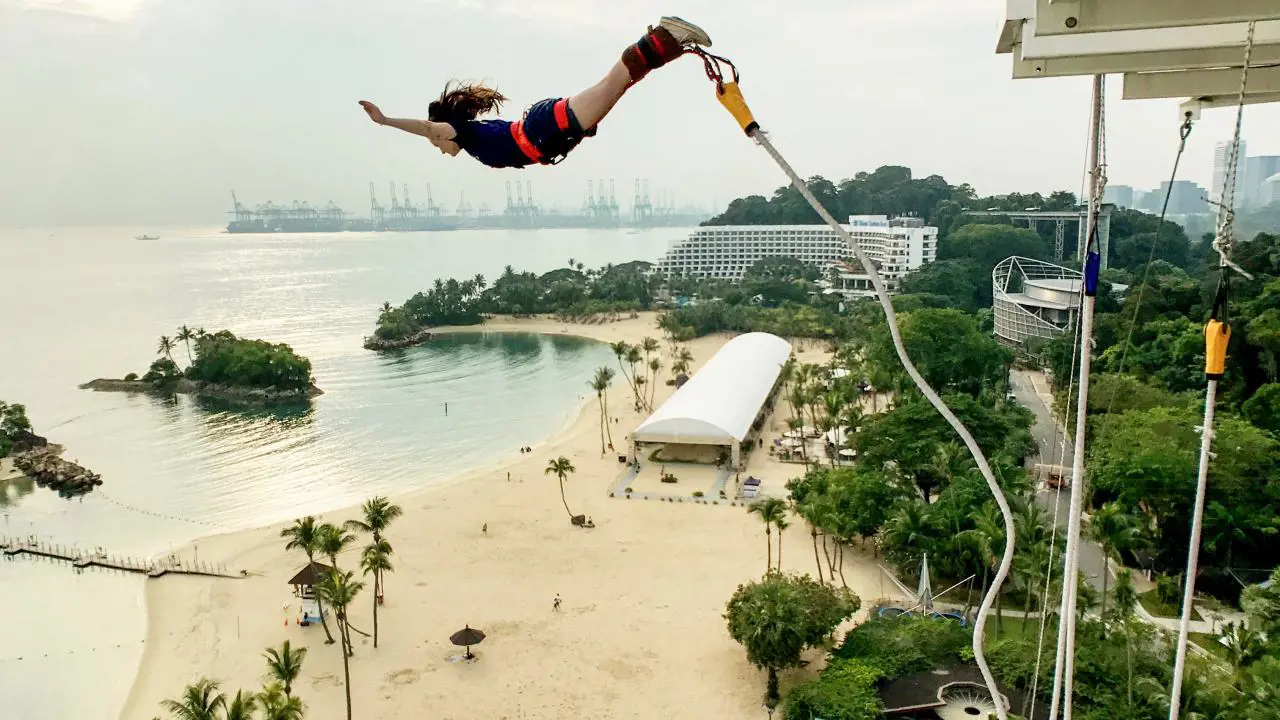 Skypark Sentosa by AJ Hackett Ticket: Bungy Jump and Giant Swing - Photo 30