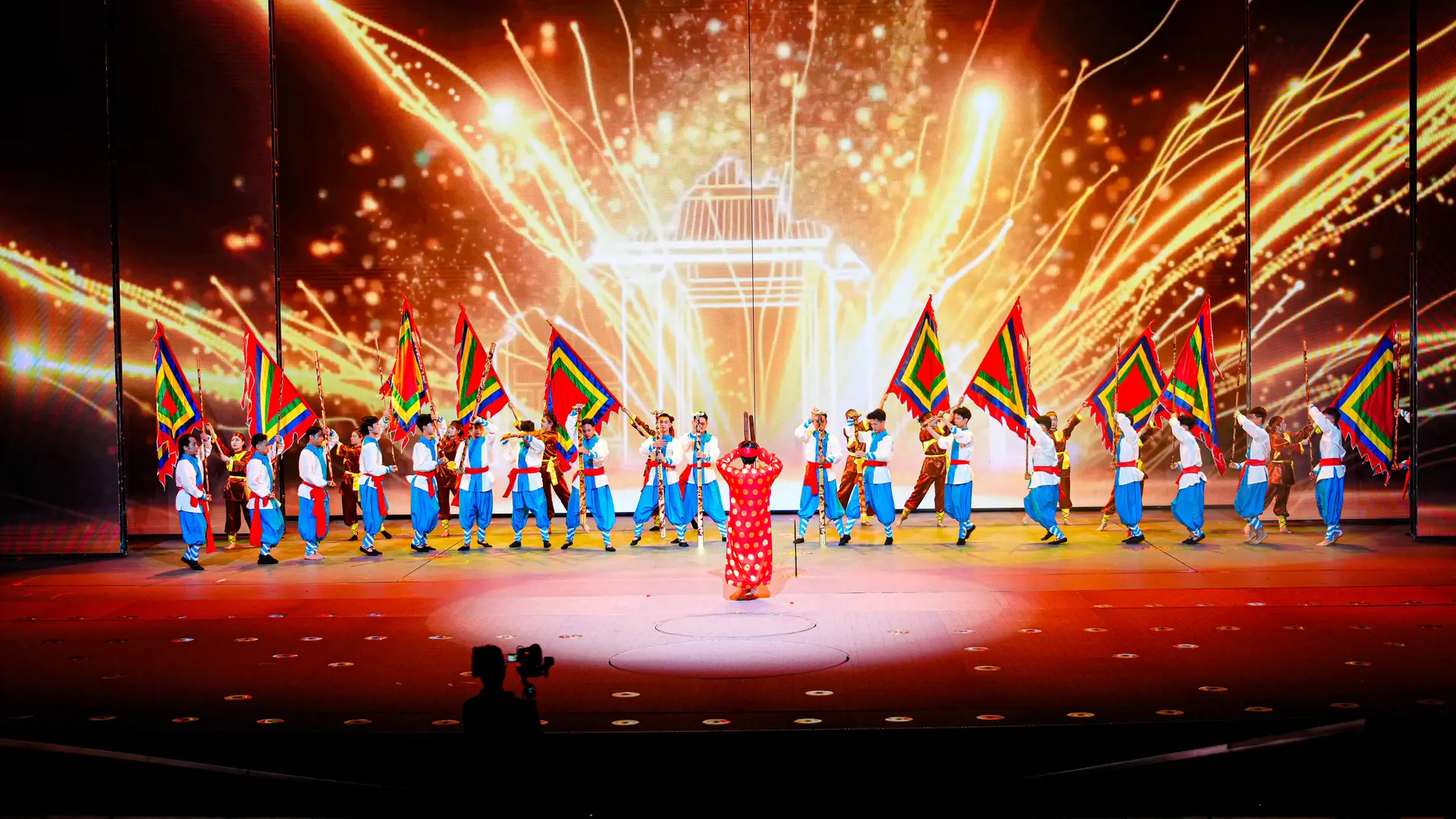 The Grand Epic of Vietnam (Đất Nước Thiên Hùng Ca) Show Ticket - Photo 12