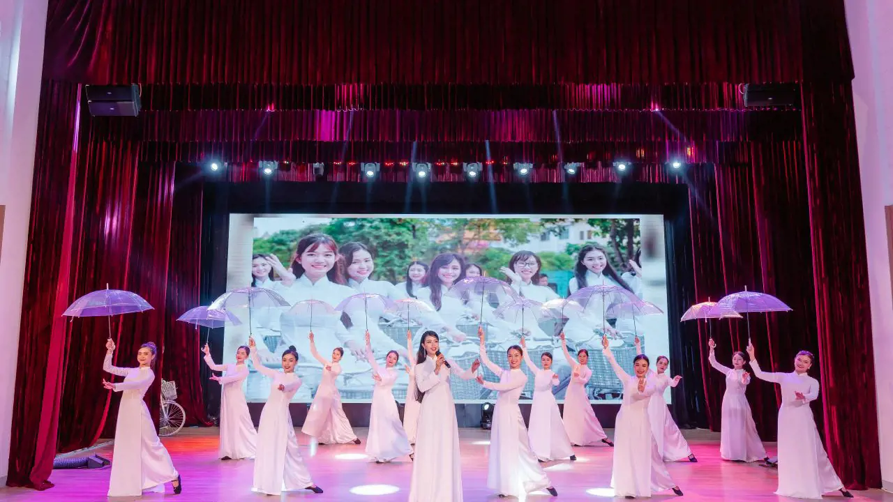 Ao Dai Show in Da Nang - Photo 17