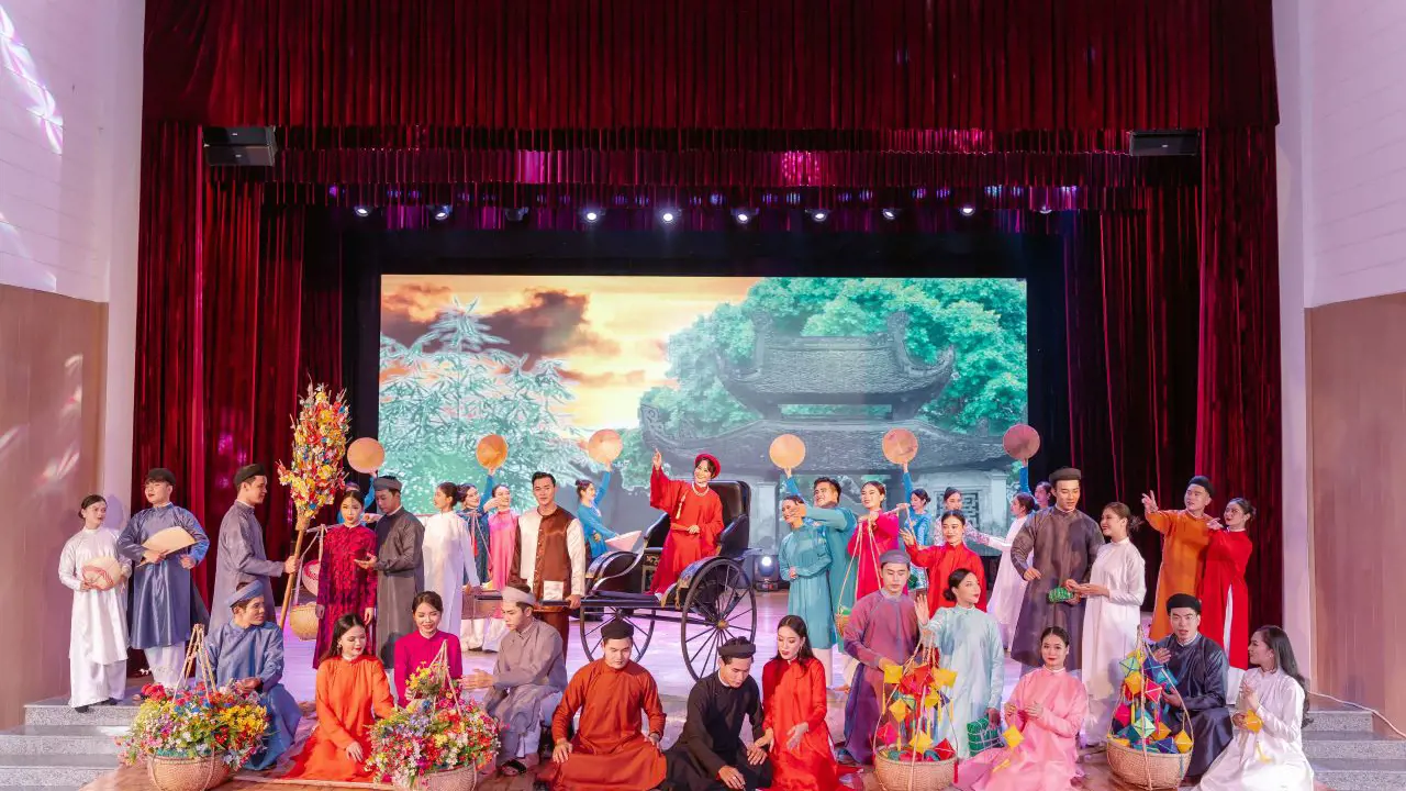 Ao Dai Show in Da Nang - Photo 5