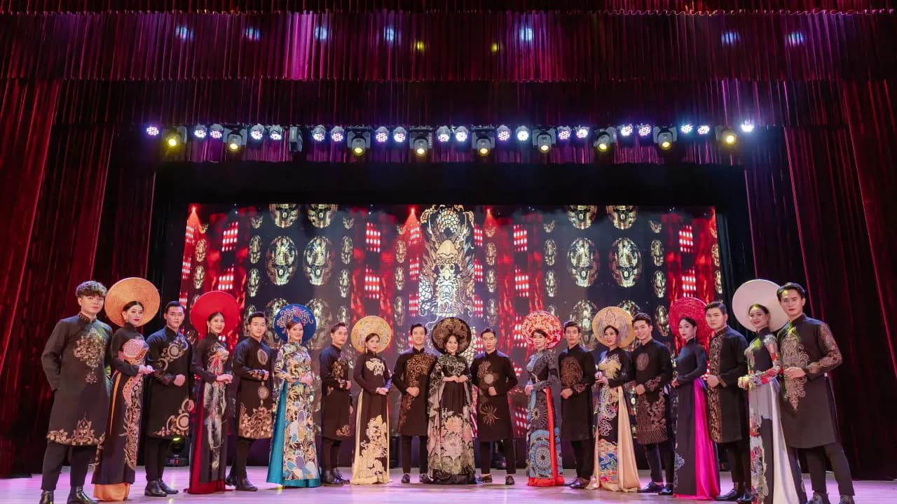 Ao Dai Show in Da Nang - Photo 9