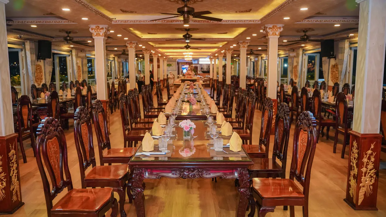 Saigon Evening Tour with Water Puppetry Show and Dinner Cruise - Photo 8