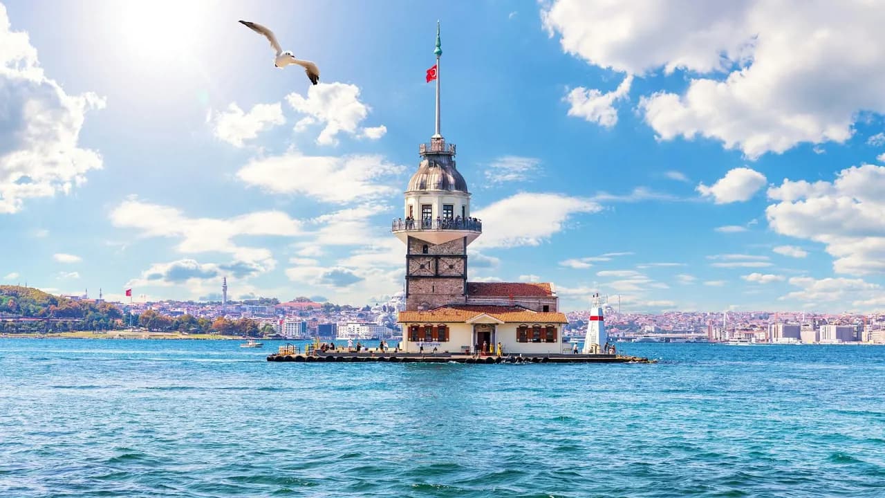 Istanbul Europe and Asia Half-Day Private Tour: Maiden's Tower and Mihrimah Sultan Mosque - Photo 7