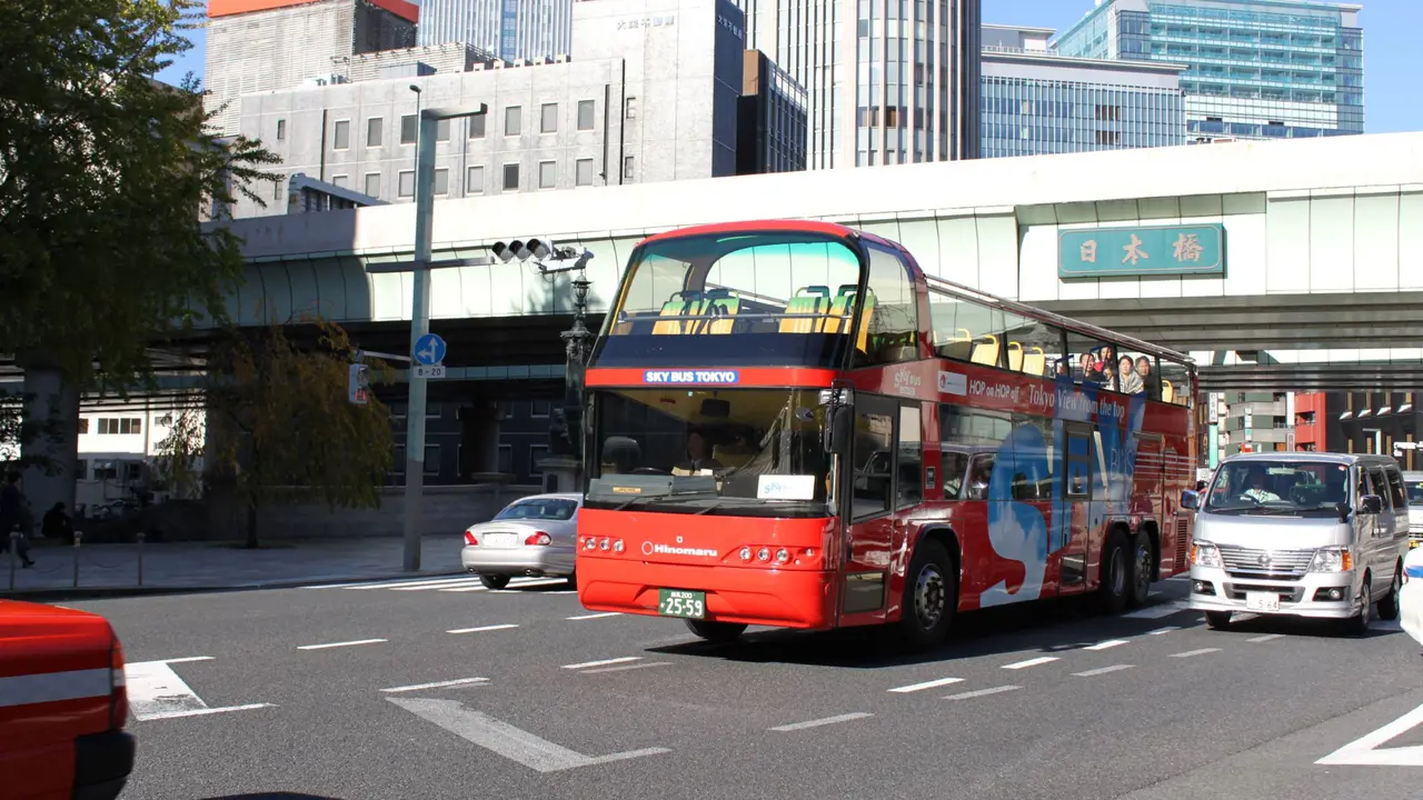 Tokyo Sky Hop-on Hop-off Sightseeing Bus - Photo 4