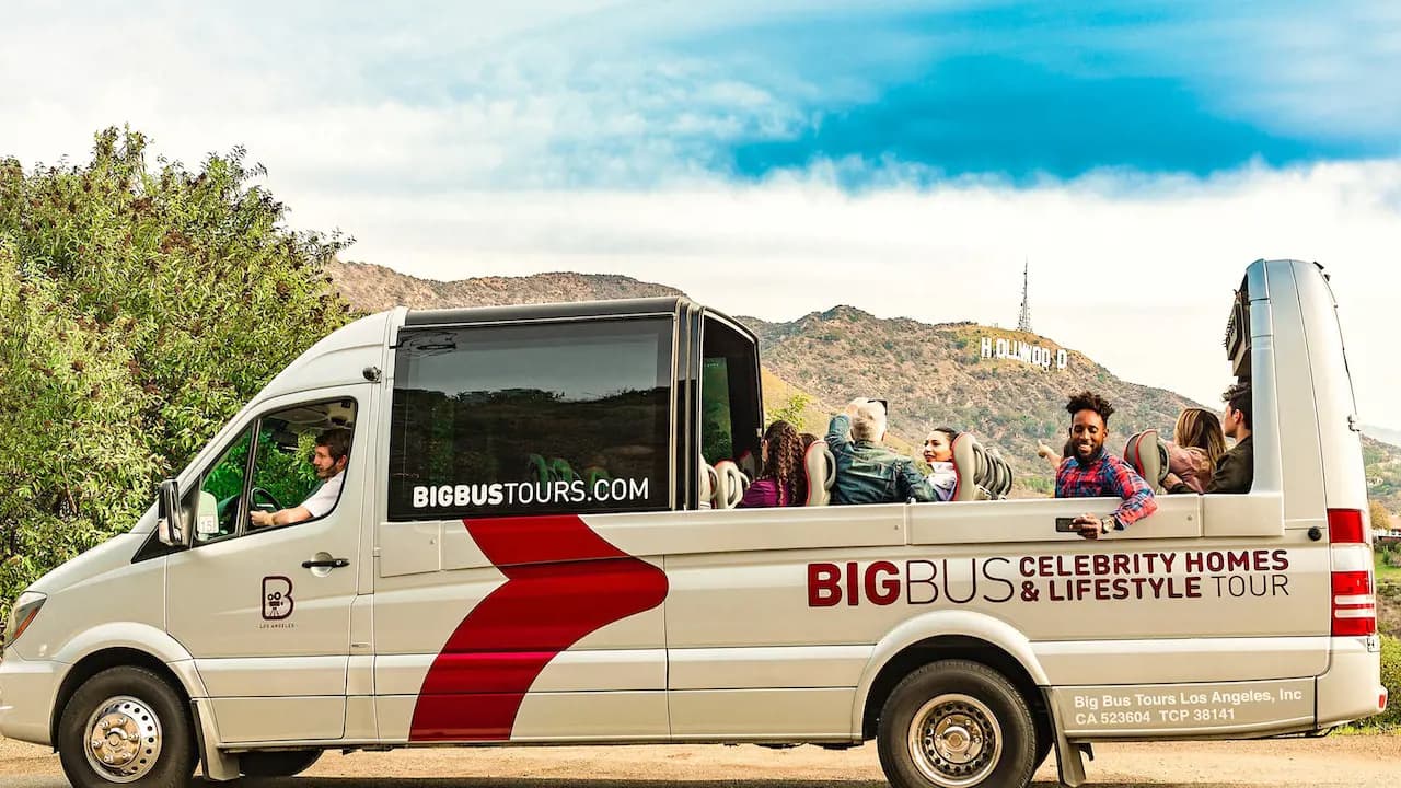 Los Angeles Celebrity Homes Bus Tour - Photo 9